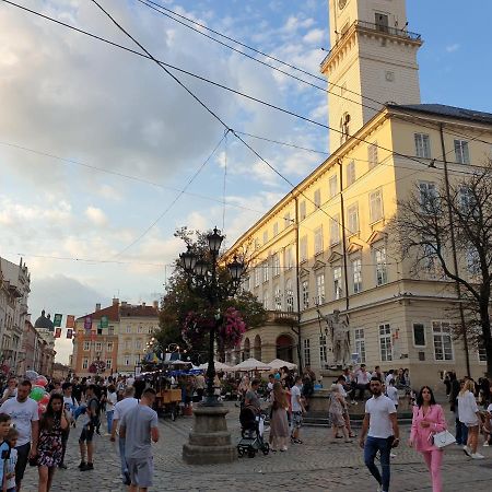 Cozy Apartment, 5Mins To Opera Lviv Exteriör bild