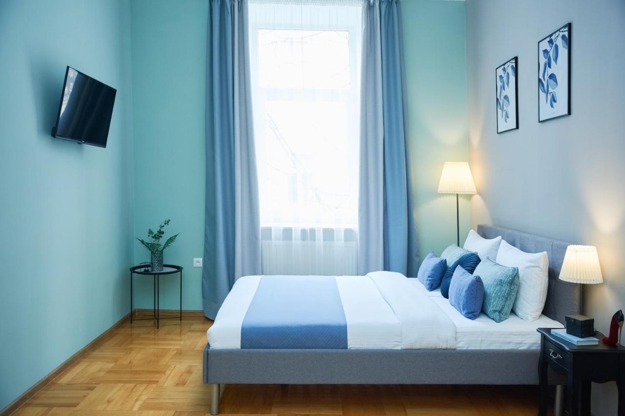 Cozy Apartment, 5Mins To Opera Lviv Exteriör bild